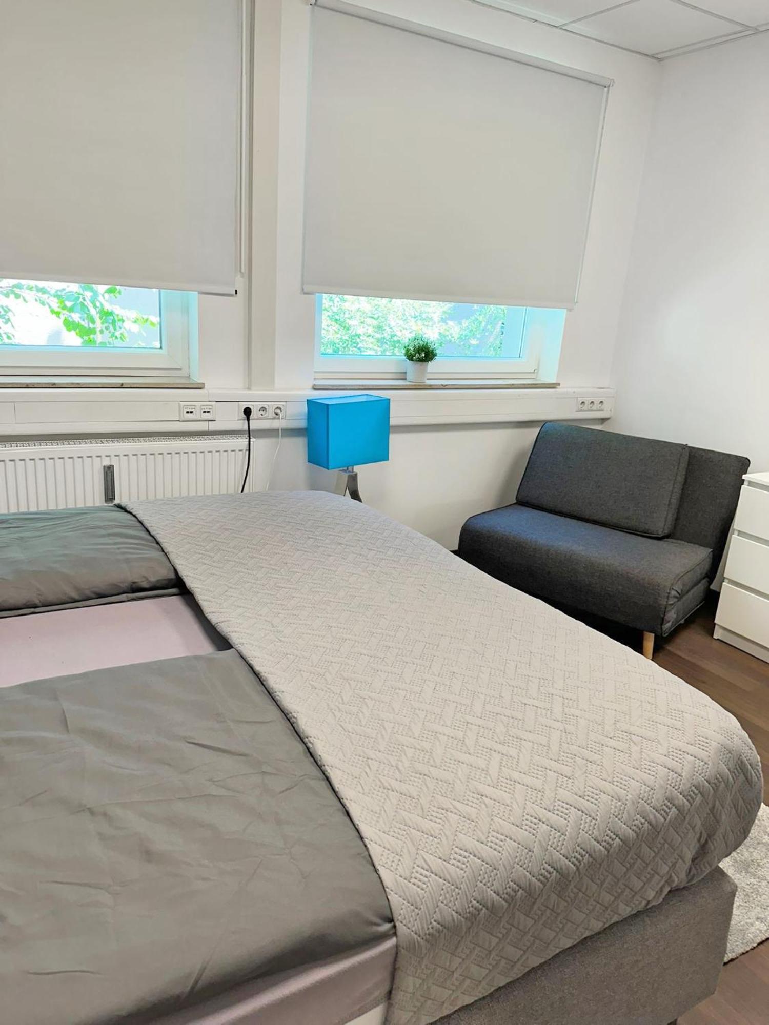 Group Oasis In Munich Cinema, Pool Table, 17 Beds Apartment München