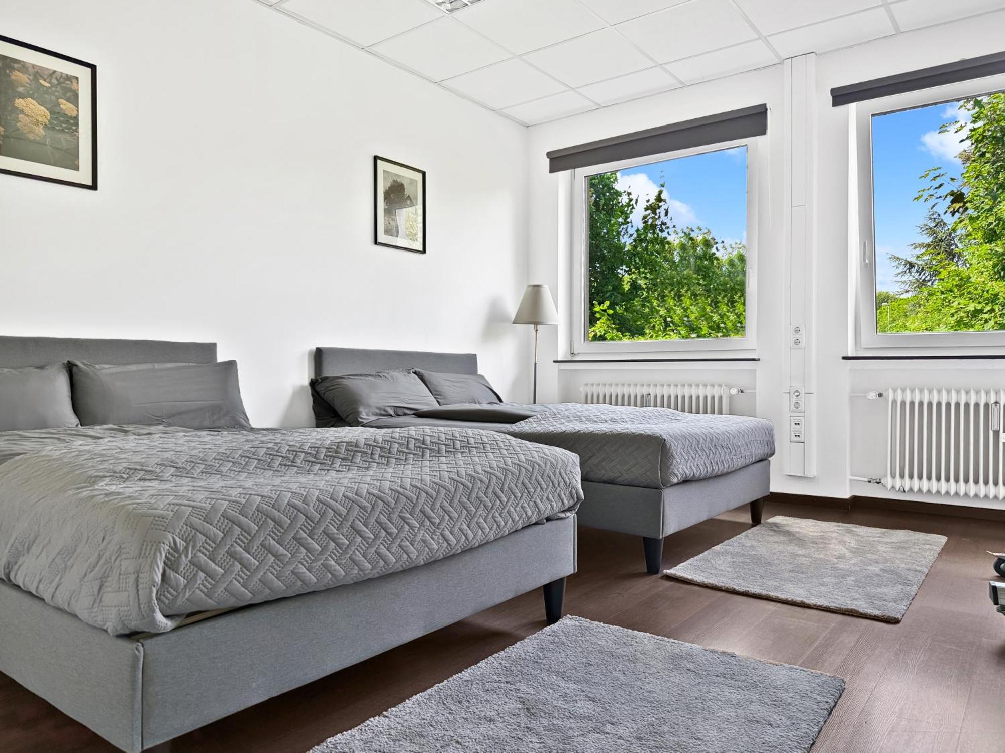 Group Oasis In Munich Cinema, Pool Table, 17 Beds
